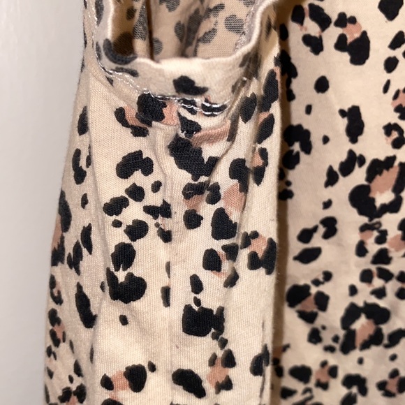 H&M Medium Leopard Print Blouse - Picture 4 of 9